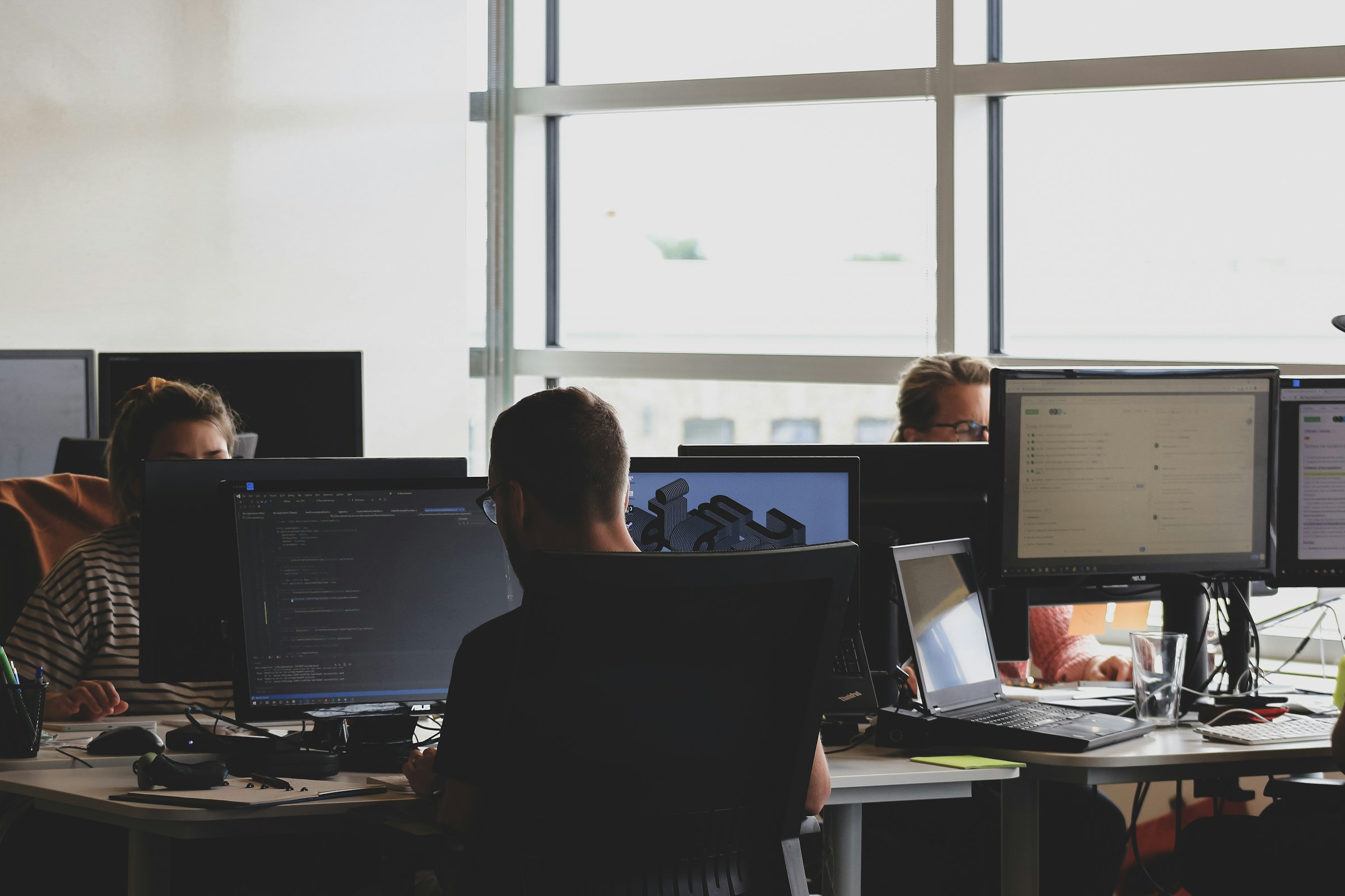 Proxy Servers for Graphic Designers: Unlocking Creative Freedom Through Smart Connectivity